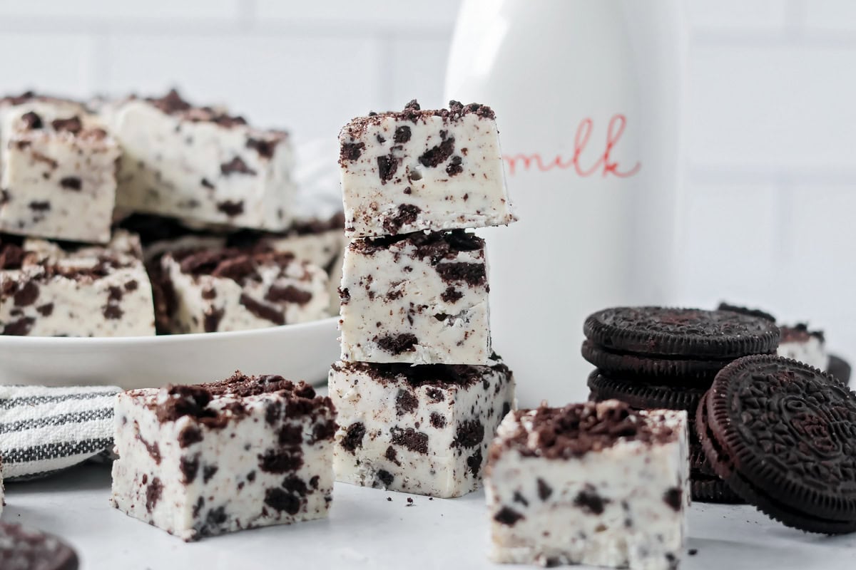 Oreo fudge stacked and served with milk.