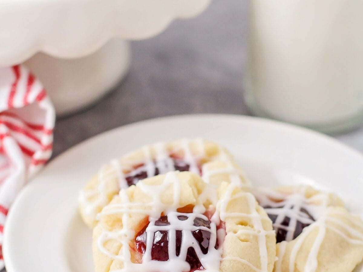 Simple Shortbread Cookie Recipe | Lil' Luna