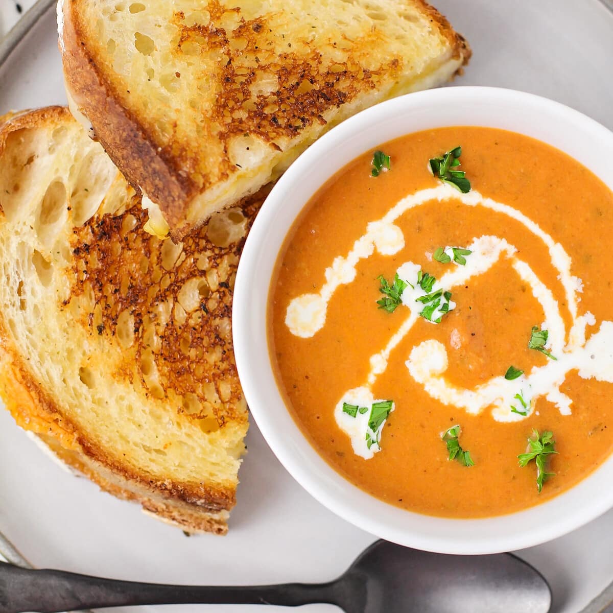 Creamy Tomato Basil Soup Recipe 