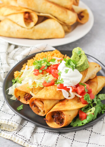 Easy Chicken Flautas | Lil' Luna