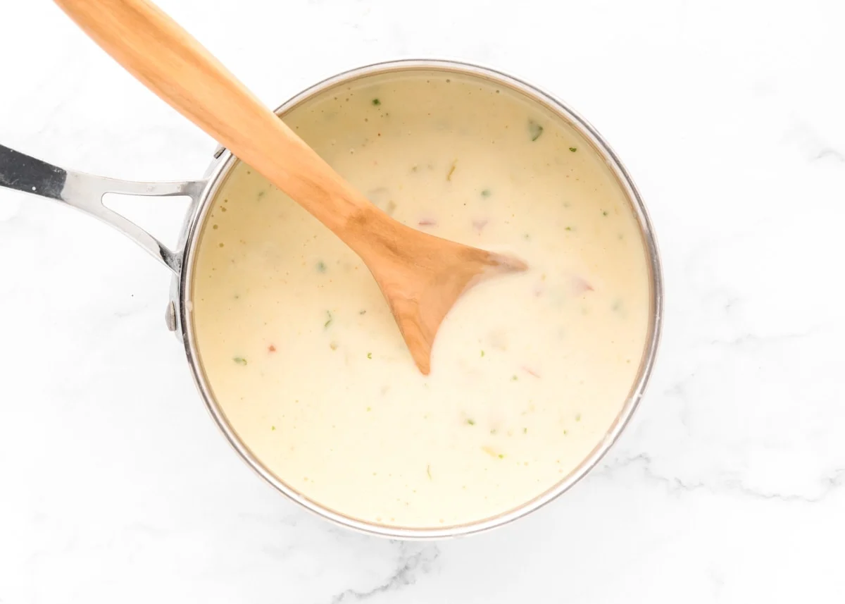 A pot of white queso.