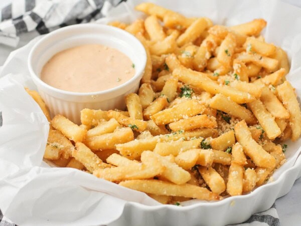 Basket of pommes frites.