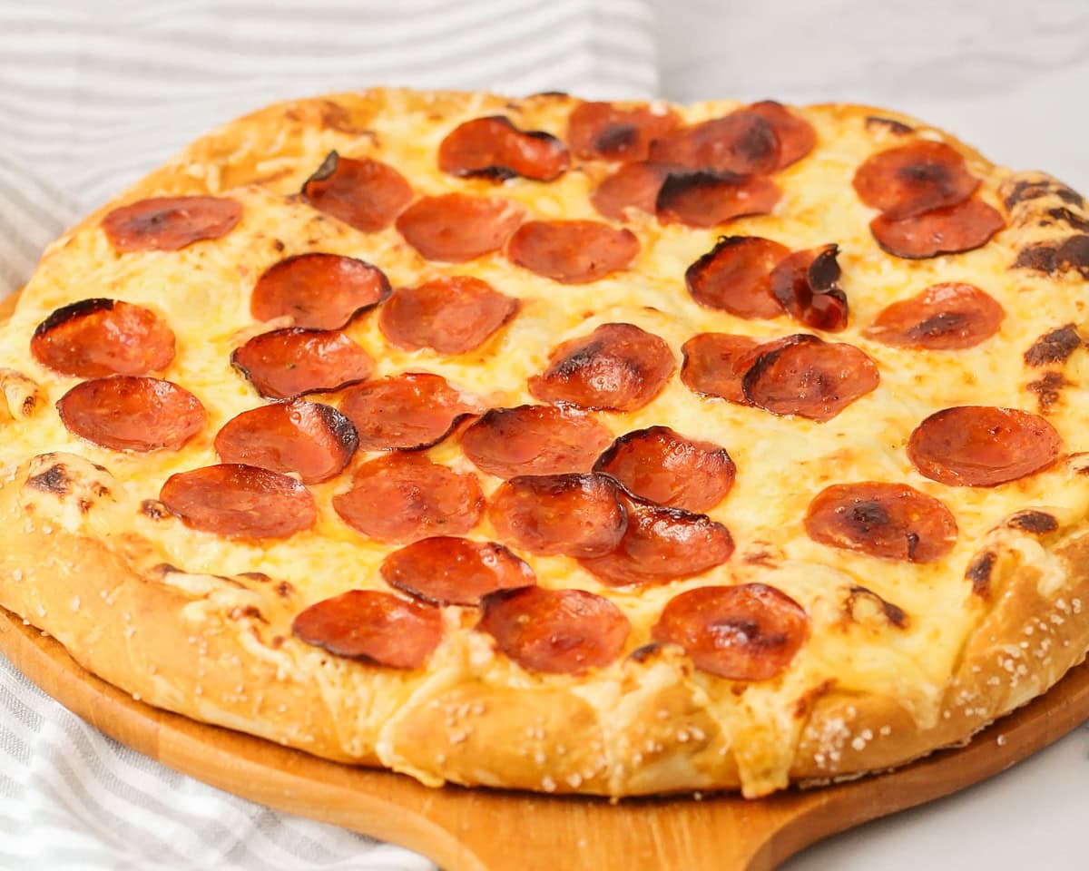 Hero shot of pepperoni pizza.