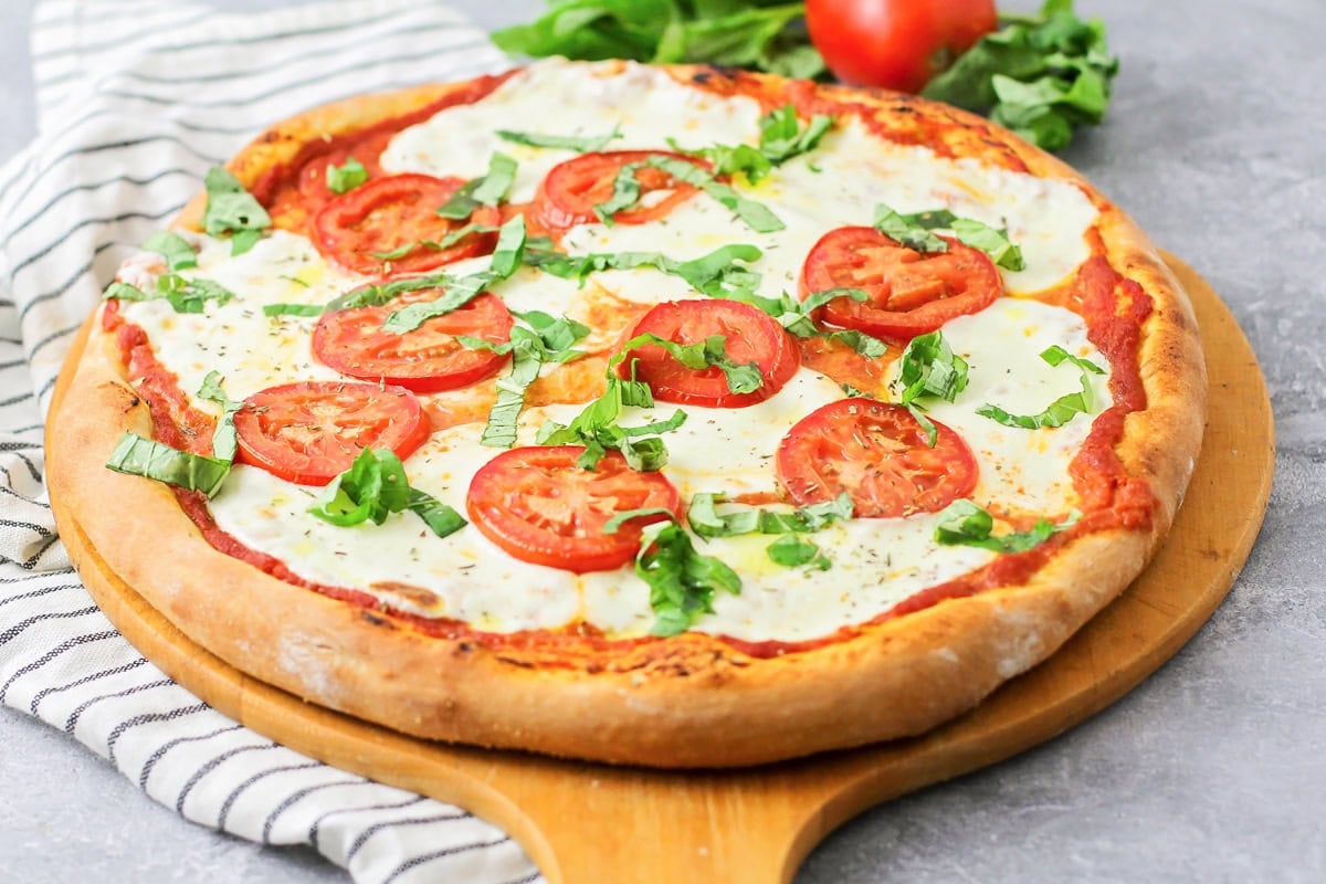 Margherita Pizza Recipe, image size:1200x800