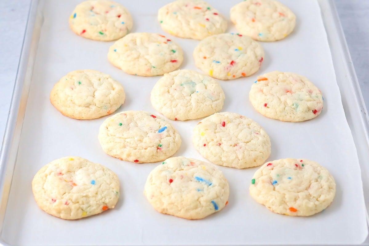 Funfetti cookies on cookie sheet.